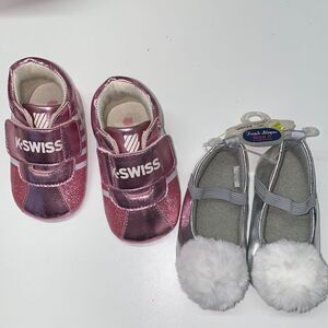 🌸2 pair of Baby boots shoes sz  6/9 New  (200)